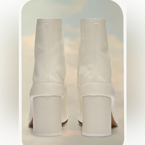 Maison Margiela tabi leather ankle boots - Picture 2 of 9